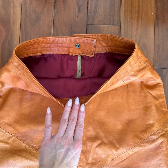 Vintage leather skirt, High waisted leather skirt - Picture 9 of 14
